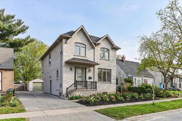 20 Warvet CRES, Toronto E03, ON M4B 1P3