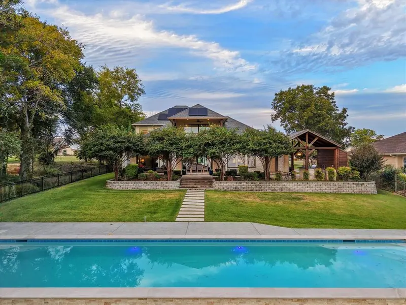 1140 The Shores Drive, Corsicana, TX 75109