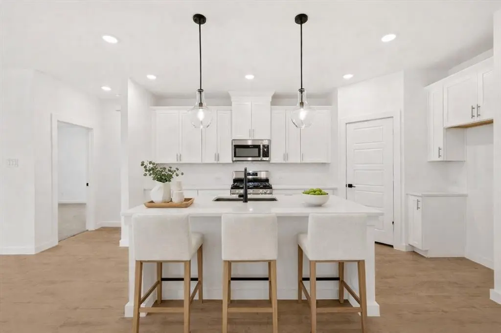 7136 Intrepid Drive, Fort Worth, TX 76179