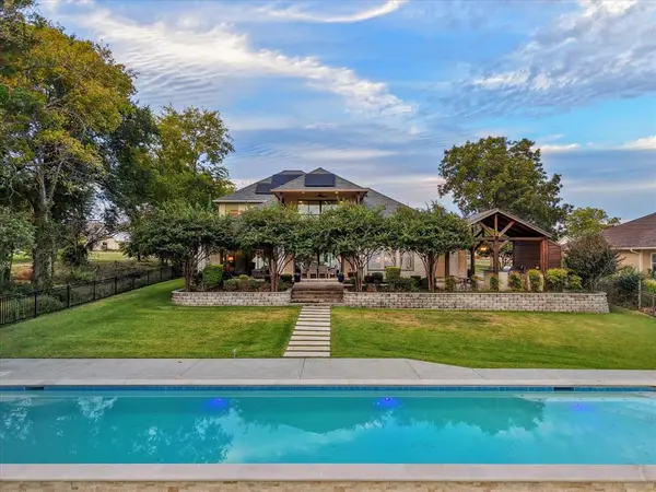 1140 The Shores Drive, Corsicana, TX 75109