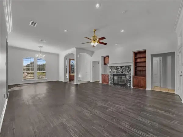 112 Santa Fe Trail, Waxahachie, TX 75165