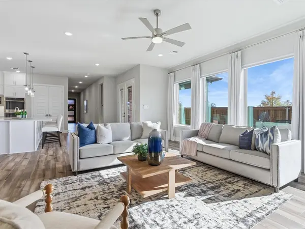 4800 Cypress Thorn Drive, Arlington, TX 76005