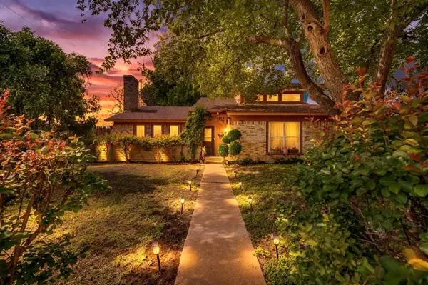 2902 Green Oaks Drive, Garland, TX 75040