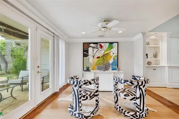 5322 W Mockingbird Lane, Dallas, TX 75209