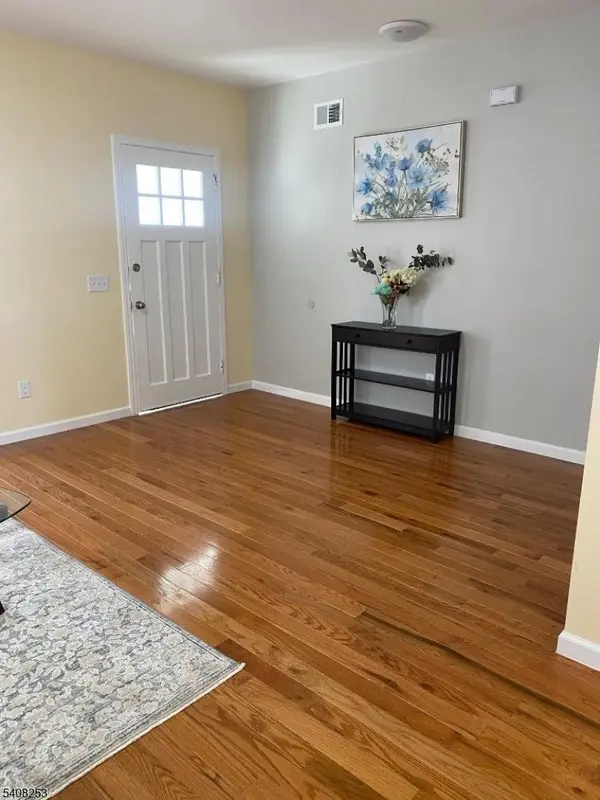 71 Coolidge St, Irvington Twp., NJ 07111