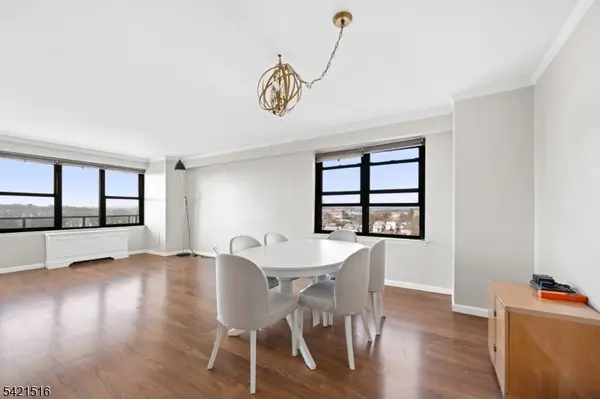 285 Aycrigg Ave #11G, Passaic City, NJ 07055