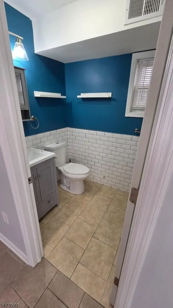 138 Lafayette St, Paterson City, NJ 07501