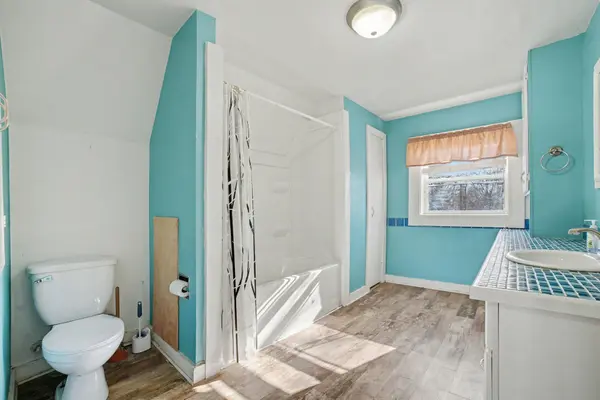 916 N River AVE, Alma, MI 48801