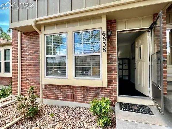 6838 Ravencrest DR, Colorado Springs, CO 80919