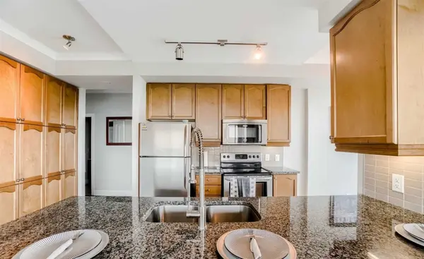 100 John ST #1002, Brampton, ON L6W 0A8