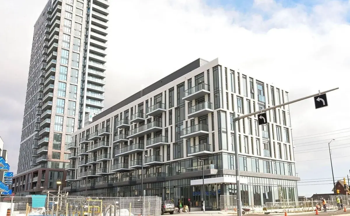 10 Lagerfield DR #101, Brampton, ON L7A 5L3