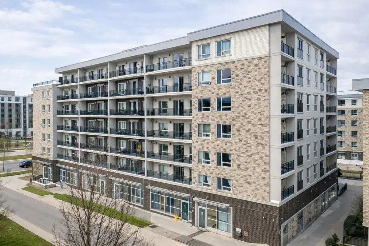 275 Larch ST #F106, Waterloo, ON N2L 0J5