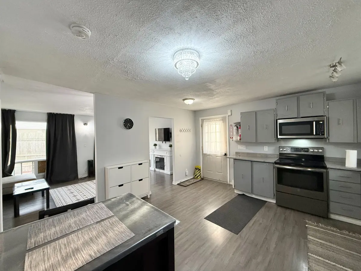 1180 Heathfield CT, Windsor, ON N8S 4N9