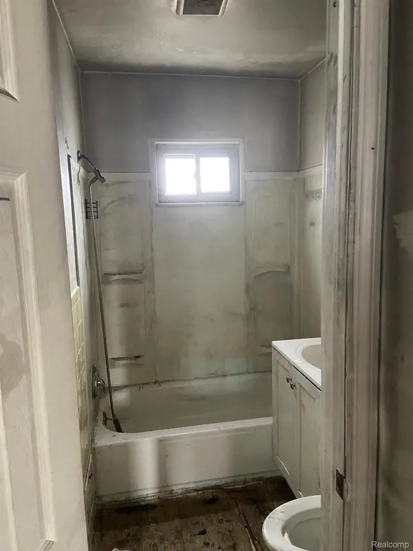 640 Crawford ST, Flint, MI 48507