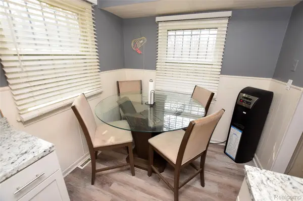 409 W Alma AVE, Flint, MI 48505