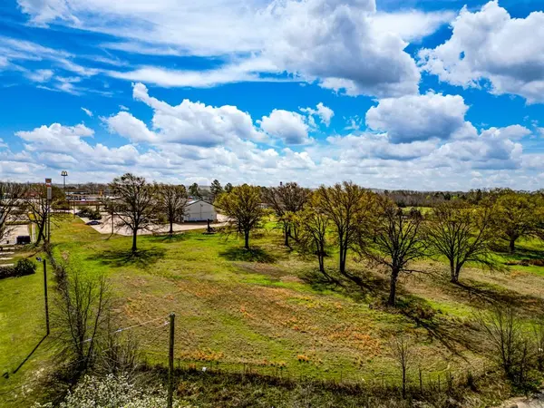 2351 N Trade Days Boulevard, Canton, TX 75103