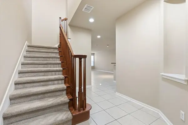 1725 Brookview Drive, Carrollton, TX 75007