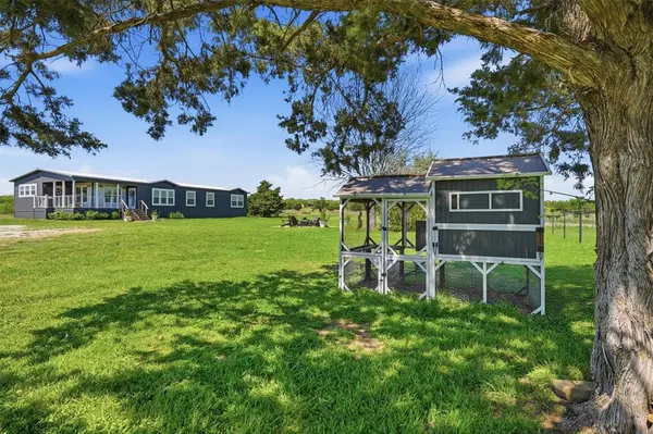 249 Mt Pleasant Road, Valley View, TX 76272