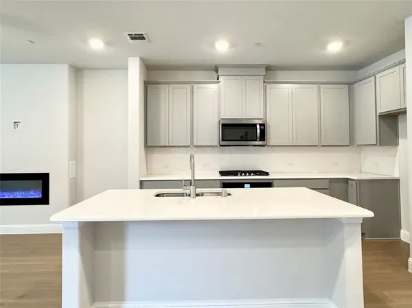 7830 Bayside Drive, Rowlett, TX 75088