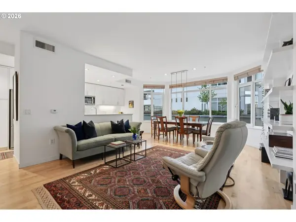 2445 NW WESTOVER RD #210, Portland, OR 97210