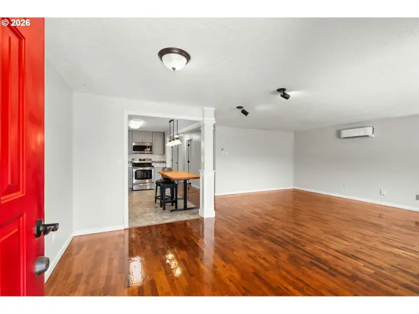 10245 SE RAYMOND ST, Portland, OR 97266