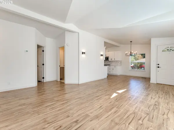 961 NE 201ST AVE, Fairview, OR 97024