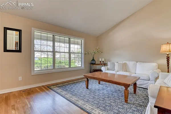 415 Red Mountain CT, Colorado Springs, CO 80919