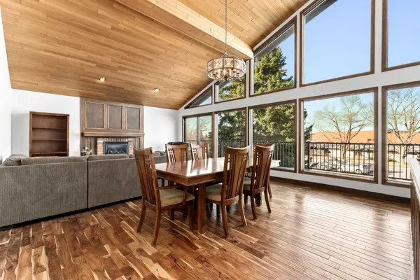 516 Fourth AVE N, Cochrane, AB T4C 1E5