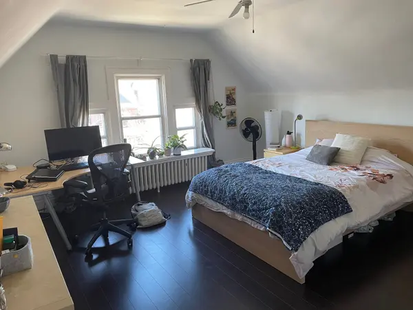 201 Madison AVE #Unit D, Toronto C02, ON M5R 2S6