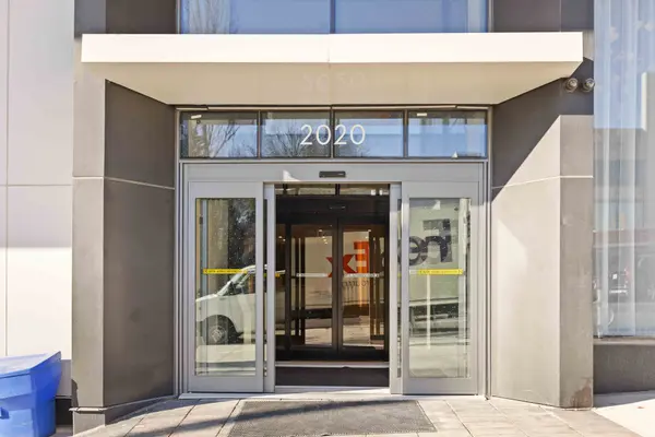 2020 Bathurst ST #827, Toronto C03, ON M5P 0A6