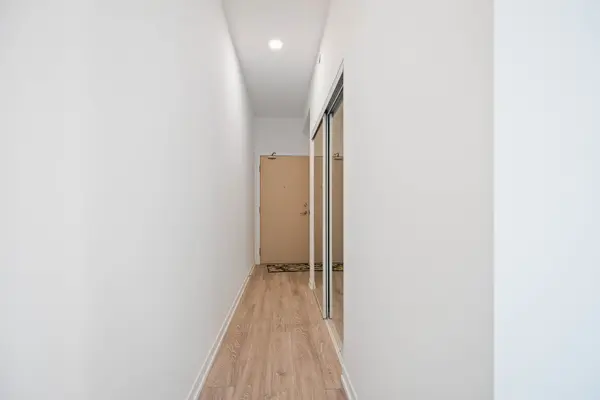 2020 Bathurst ST #827, Toronto C03, ON M5P 0A6