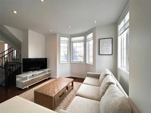 80 Bell Estate RD #3, Toronto E04, ON M1L 0A2