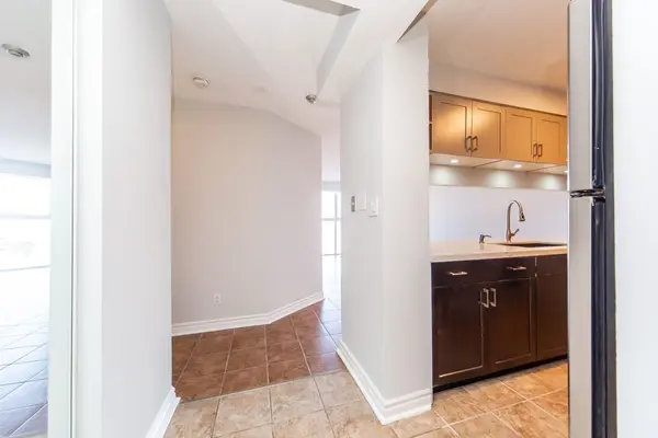 90 Dale AVE #803, Toronto E08, ON M1J 3N4