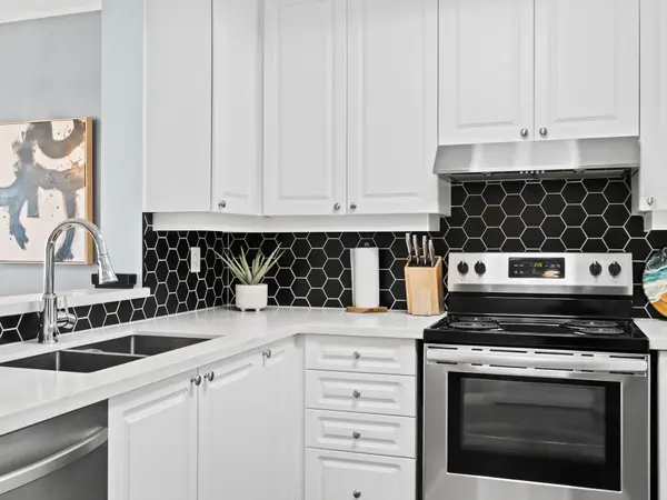 3650 Kingston RD #PH918, Toronto E08, ON M1M 3X9