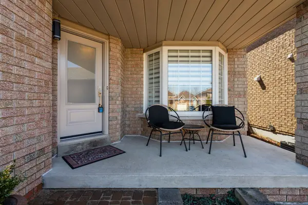 53 Taylor DR, Barrie, ON L4N 8K6