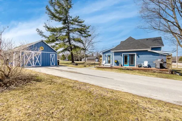 490 Park ST, Tay, ON L0K 2A0