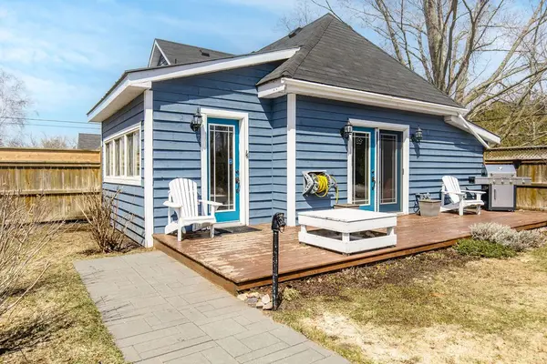 490 Park ST, Tay, ON L0K 2A0