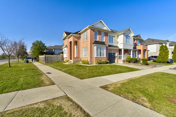 1019 Kennedy CIR, Milton, ON L9T 5S4