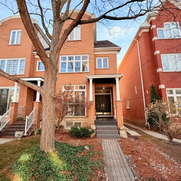 40 CHESTER ST, Oakville, ON L6H 6G8