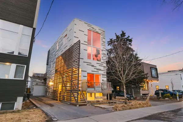 67 Pinhey ST, West Centre Town, ON K1Y 1T5