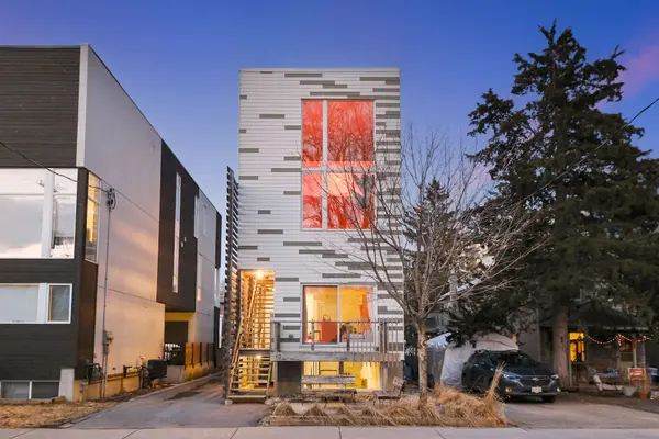 67 Pinhey ST, West Centre Town, ON K1Y 1T5