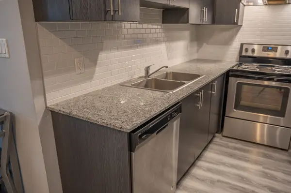 275 Larch ST #F106, Waterloo, ON N2L 0J5