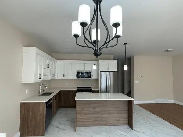 360 Quarter Town Line #402, Tillsonburg, ON N4G 5T9