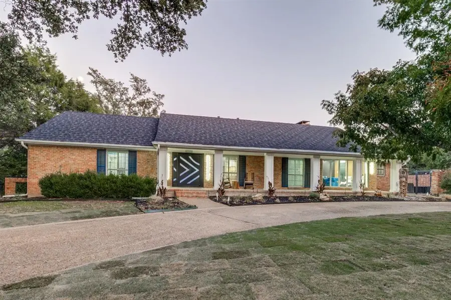 6566 Ridgeview Circle, Dallas, TX 75240