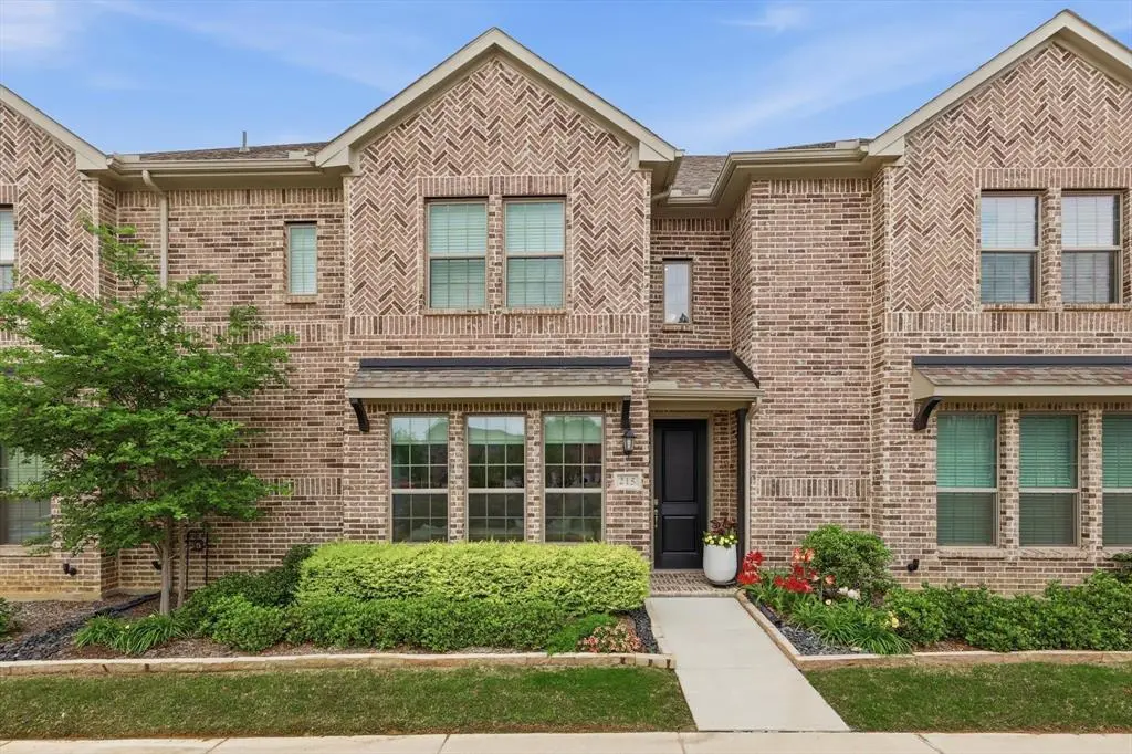 215 Suma Drive, Euless, TX 76040