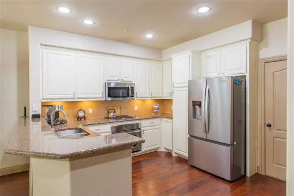 4237 Riverview Drive, Carrollton, TX 75010