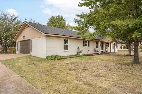 104 Sherry Lynn Drive, China Spring, TX 76633