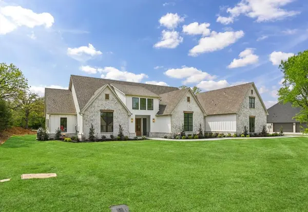 1716 Private, Burleson, TX 76028