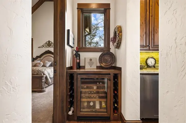 220 Oak Hills Drive, Pottsboro, TX 75076