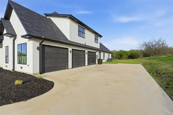 1107 Lily Court, Grand Prairie, TX 75104